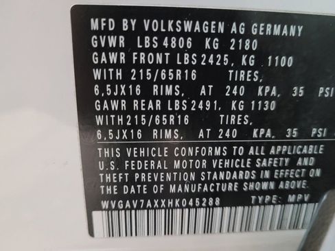 Used 2017 Volkswagen Tiguan Limited image 33