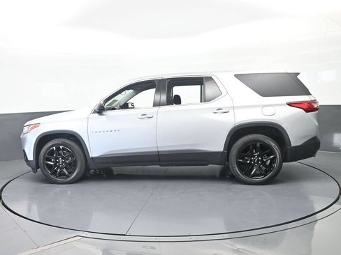 Used 2020 Chevrolet Traverse LS FWD image 3