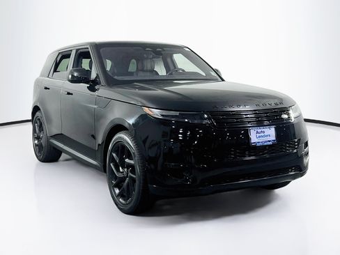 Used 2023 Land Rover Range Rover Sport SE AWD/4WD image 3