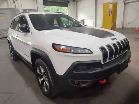 Used 2015 Jeep Cherokee Trailhawk w/ Leather Interior Group AWD/4WD image 1