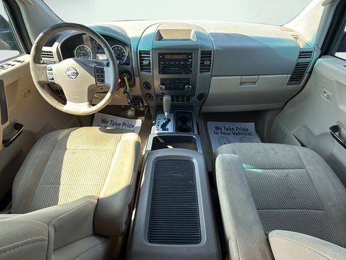 Used 2011 Nissan Titan SV w/ SV Value Truck Pkg AWD/4WD image 29