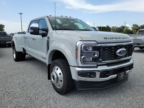 New 2026 Ford F450 Lariat w/ Lariat Ultimate Package AWD/4WD image 2