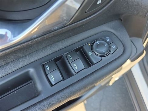 Used 2022 GMC Terrain Denali w/ LPO, Floor Liner Package image 26