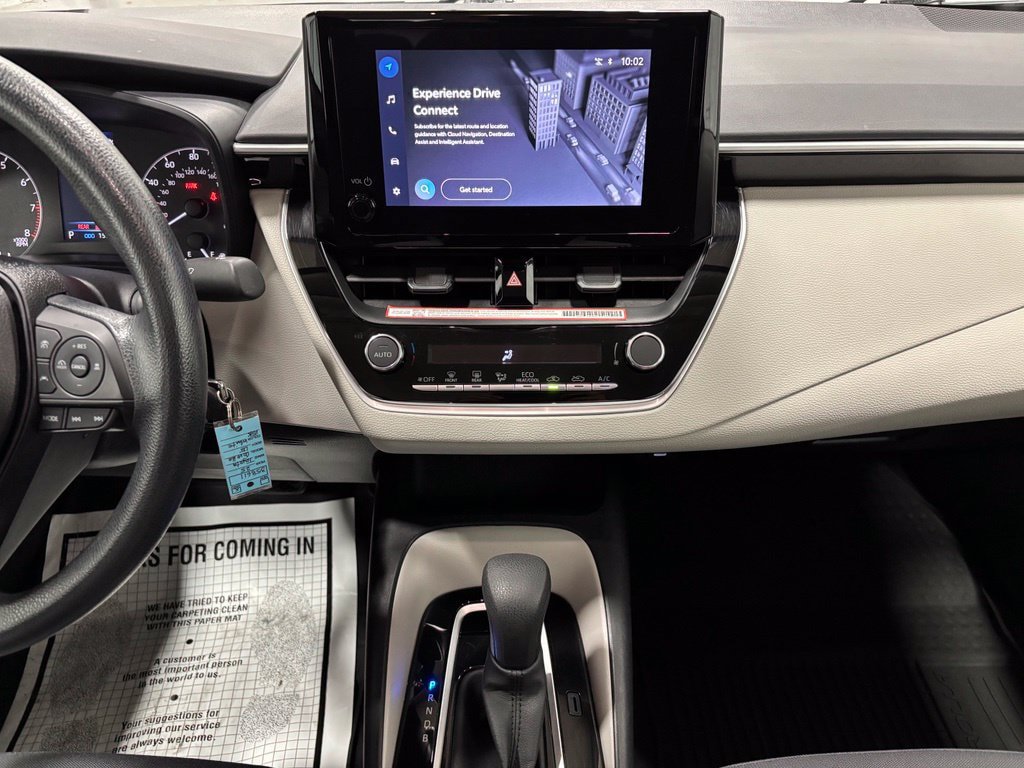 Used 2025 Toyota Corolla LE FWD image 25