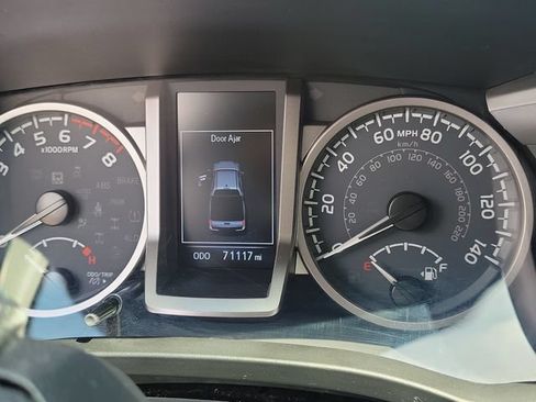 Used 2021 Toyota Tacoma SR5 RWD image 16