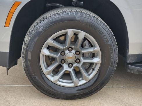 Used 2025 Chevrolet Tahoe LT AWD/4WD image 18