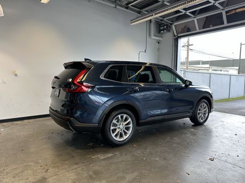 Used 2024 Honda CR-V EX image 3