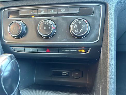 Used 2018 Volkswagen Atlas S image 23