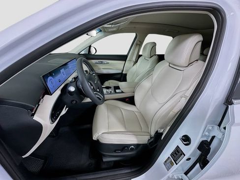 New 2026 Genesis GV70 2.5T Advanced AWD/4WD image 16