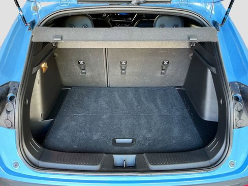 Used 2024 Chevrolet Trax RS w/ Sunroof Package FWD image 26