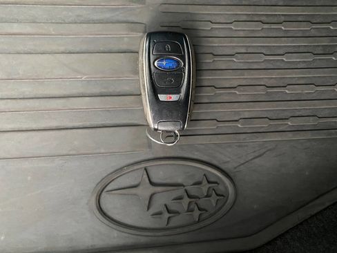 Used 2017 Subaru Legacy 2.5i Limited image 47