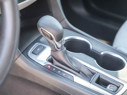 Used 2022 Chevrolet Equinox LT image 13