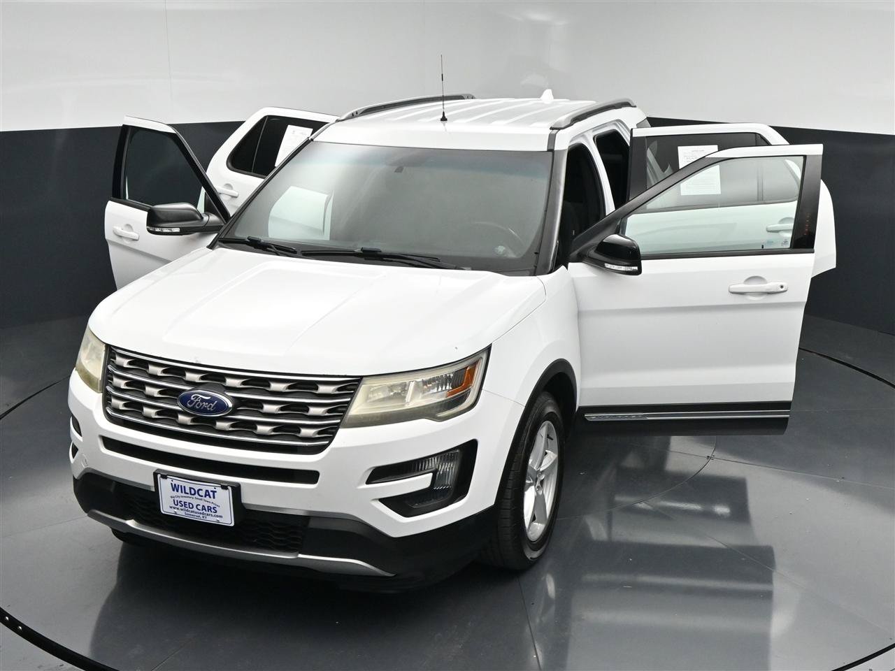 Used 2016 Ford Explorer XLT AWD/4WD image 28