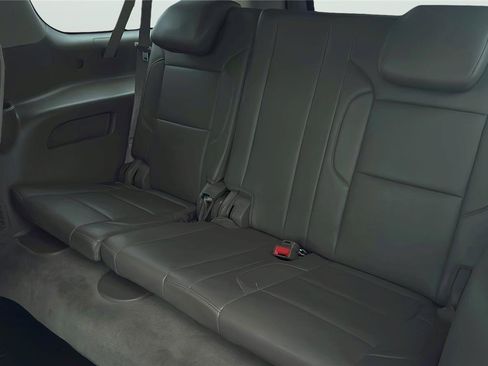 Used 2016 Chevrolet Suburban LTZ w/ Max Trailering Package RWD image 16