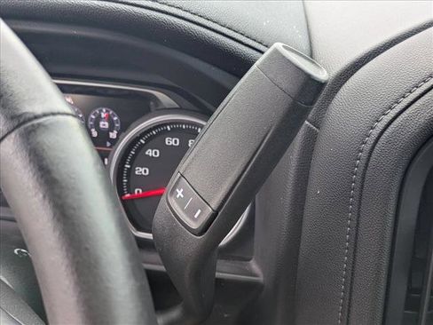 Used 2021 Chevrolet Silverado 1500 High Country w/ Technology Package image 11