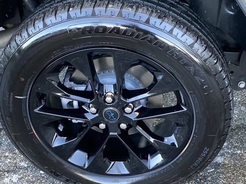 Used 2024 Jeep Wrangler Sahara w/ Technology Group image 28