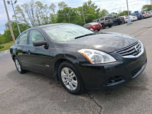 Used 2010 Nissan Altima Hybrid Sedan FWD image 3