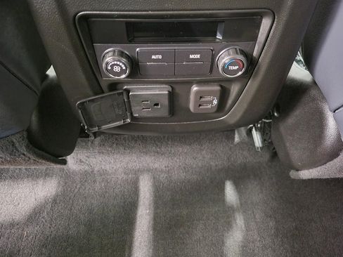 Used 2024 Buick Enclave Essence w/ Sport Touring Edition image 22