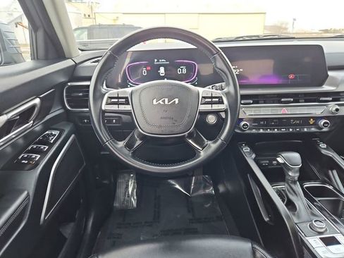 Used 2025 Kia Telluride S image 28