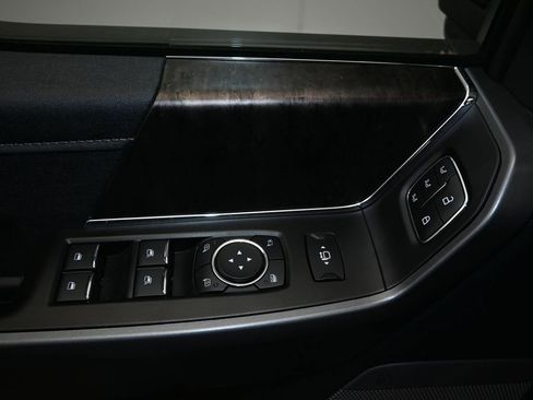 New 2025 Ford F350 Lariat w/ Lariat Ultimate Package image 17