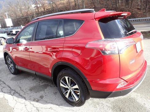 Certified 2017 Toyota RAV4 XLE image 8