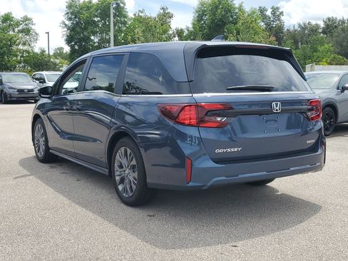 New 2026 Honda Odyssey Touring image 6