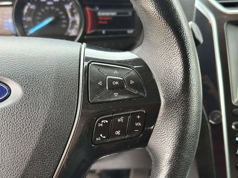 Used 2018 Ford Explorer Limited w/ Equipment Group 301A AWD/4WD image 30