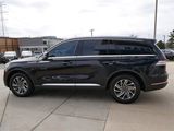 Used 2022 Lincoln Aviator AWD w/ Elements Package image 4