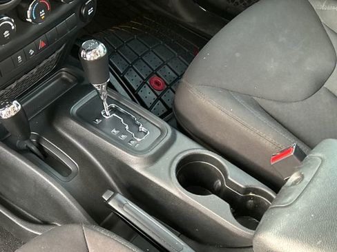 Used 2017 Jeep Wrangler Unlimited Sport w/ Quick Order Package 24S image 22