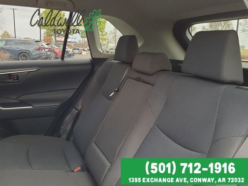 Used 2019 Toyota RAV4 LE image 15