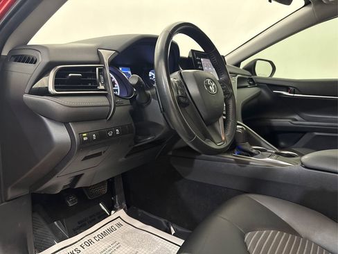 Used 2022 Toyota Camry SE FWD image 39