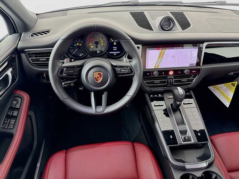 New 2026 Porsche Macan S image 25