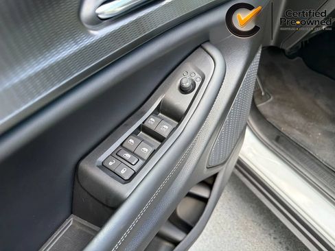 Used 2026 Jeep Grand Cherokee L Laredo RWD image 47