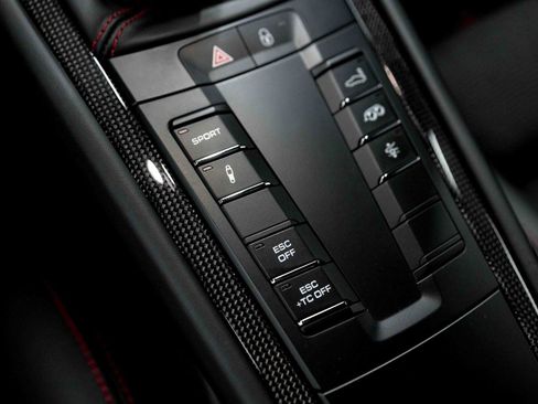Used 2018 Porsche 911 GT3 RWD image 54