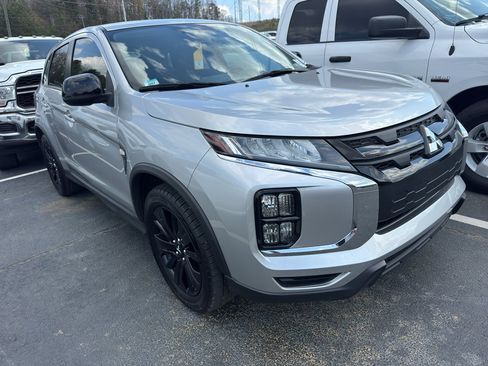 Used 2022 Mitsubishi Outlander Sport LE image 1