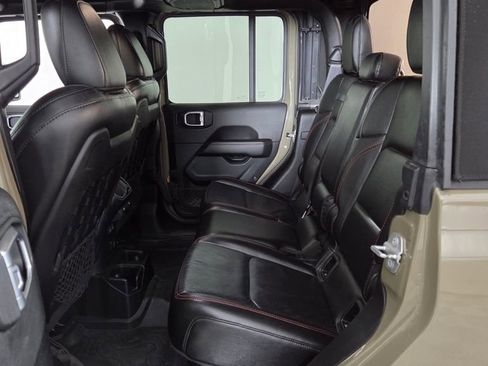 Used 2020 Jeep Gladiator Rubicon w/ Dual Top Group image 29