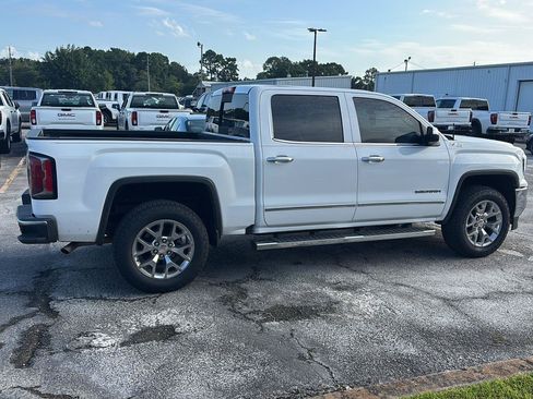 Used 2018 GMC Sierra 1500 SLT AWD/4WD image 8