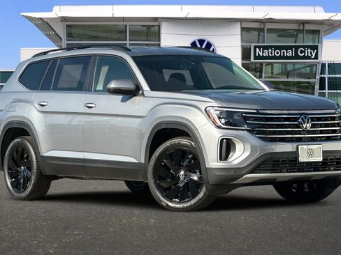 New 2026 Volkswagen Atlas SE AWD/4WD image 2