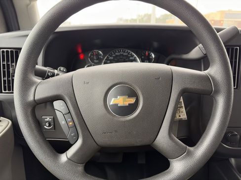 Used 2024 Chevrolet Express 3500 LT w/ LT Preferred Equipment Group image 18