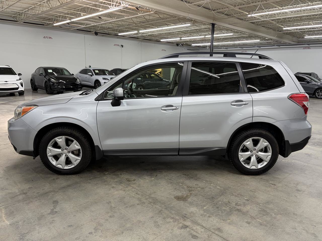 Used 2015 Subaru Forester 2.5i Premium w/ All-Weather Package AWD/4WD image 12