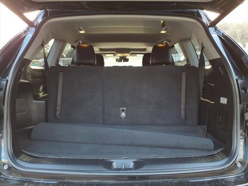 Used 2017 Toyota Highlander XLE image 7