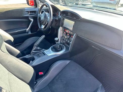 Used 2019 Toyota 86 RWD image 23