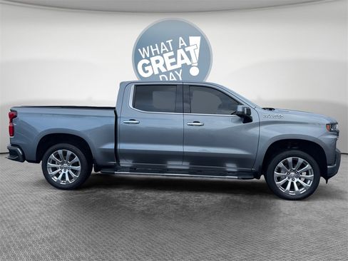Used 2020 Chevrolet Silverado 1500 High Country w/ Technology Package image 2
