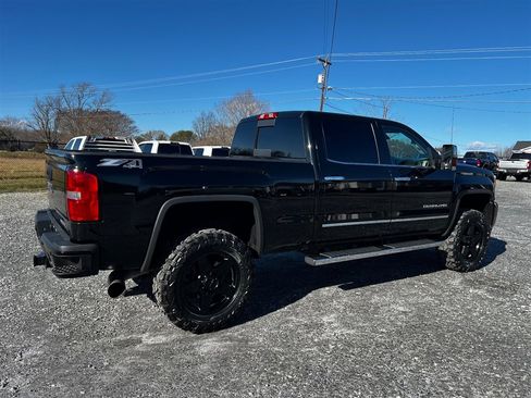Used 2015 GMC Sierra 2500 Denali w/ Duramax Plus Package image 8
