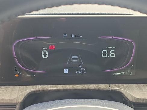 Used 2024 Kia Telluride EX w/ EX Captain's Chair Package image 26