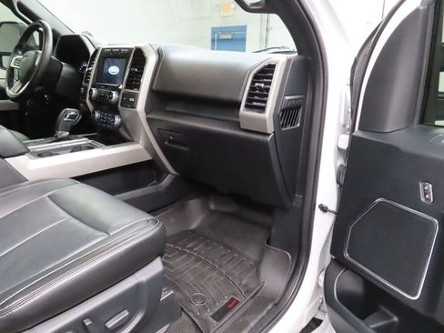 Used 2020 Ford F150 Lariat w/ Equipment Group 502A Luxury AWD/4WD image 33