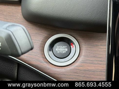 Used 2022 Jeep Grand Cherokee Summit w/ Luxury Tech Group V image 22