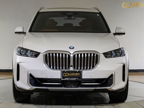 Used 2024 BMW X5 xDrive40i w/ Premium Package AWD/4WD image 7