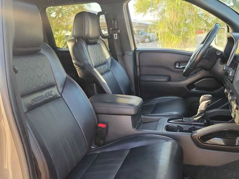 Used 2022 Nissan Frontier PRO-4X w/ Pro-4X Premium Package AWD/4WD image 18
