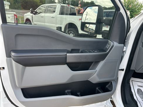 Used 2025 Ford F250 XLT w/ FX4 Off-Road Package AWD/4WD image 16